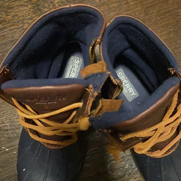 Used Sperrys! In great condition!! - Picture 7 of 7
